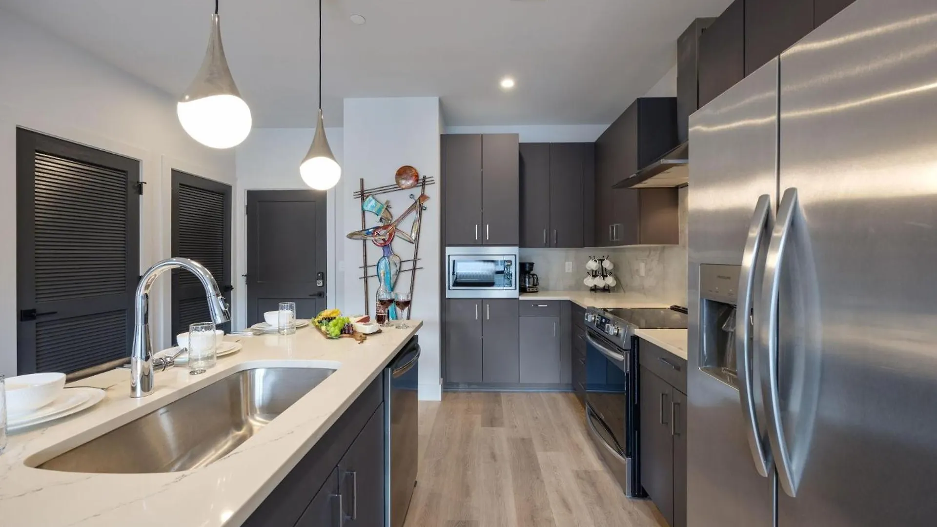 Flora - Odyssey - Heart Of Midtown Villa Nashville ABD